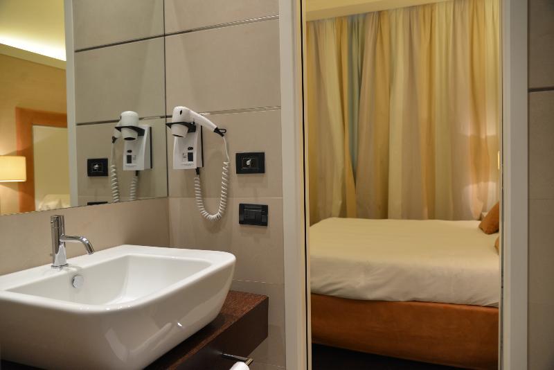 Hotel La Favorita Mantova Luaran gambar